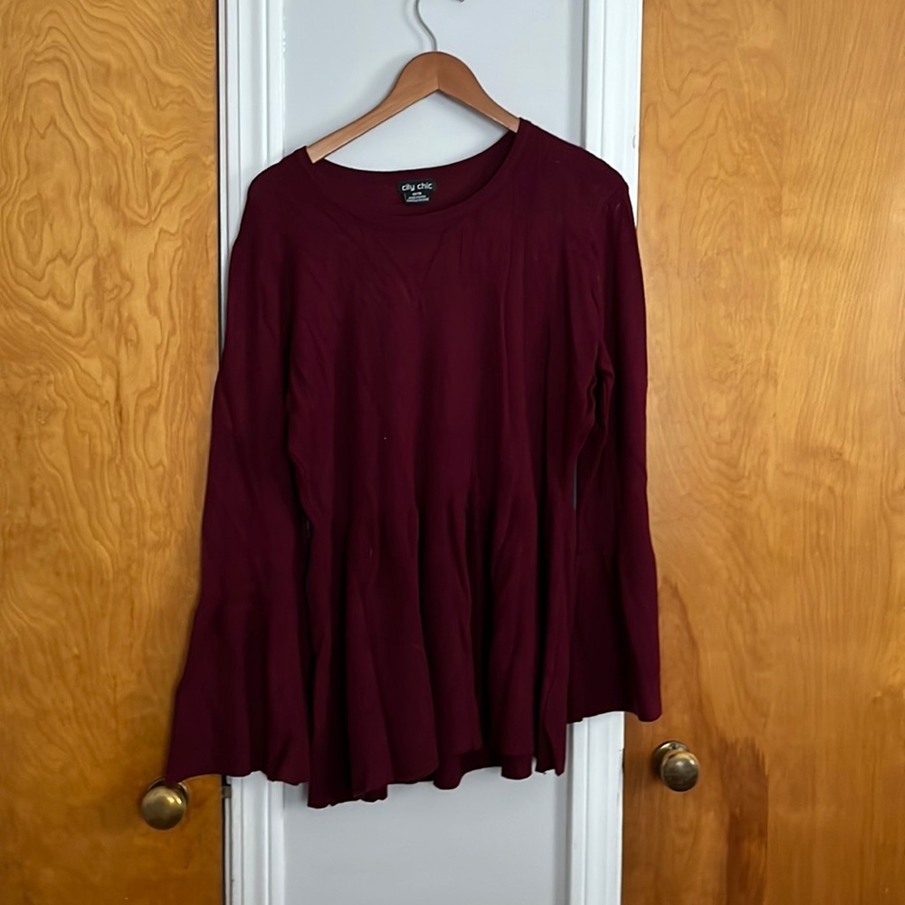 City chic size 18 flare sleeve sweater